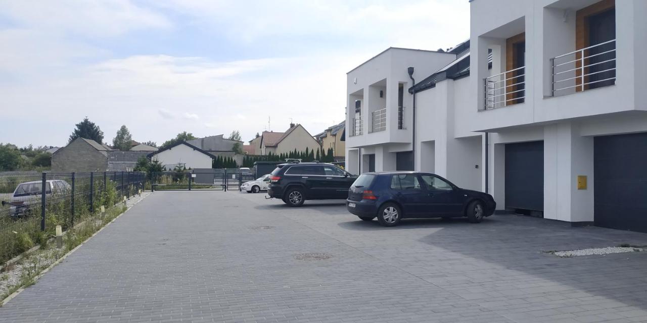 Dom Na Wylacznosc Przy Prostej, Z Ogrodkiem I Parkingiem Faktury Vat Kielce