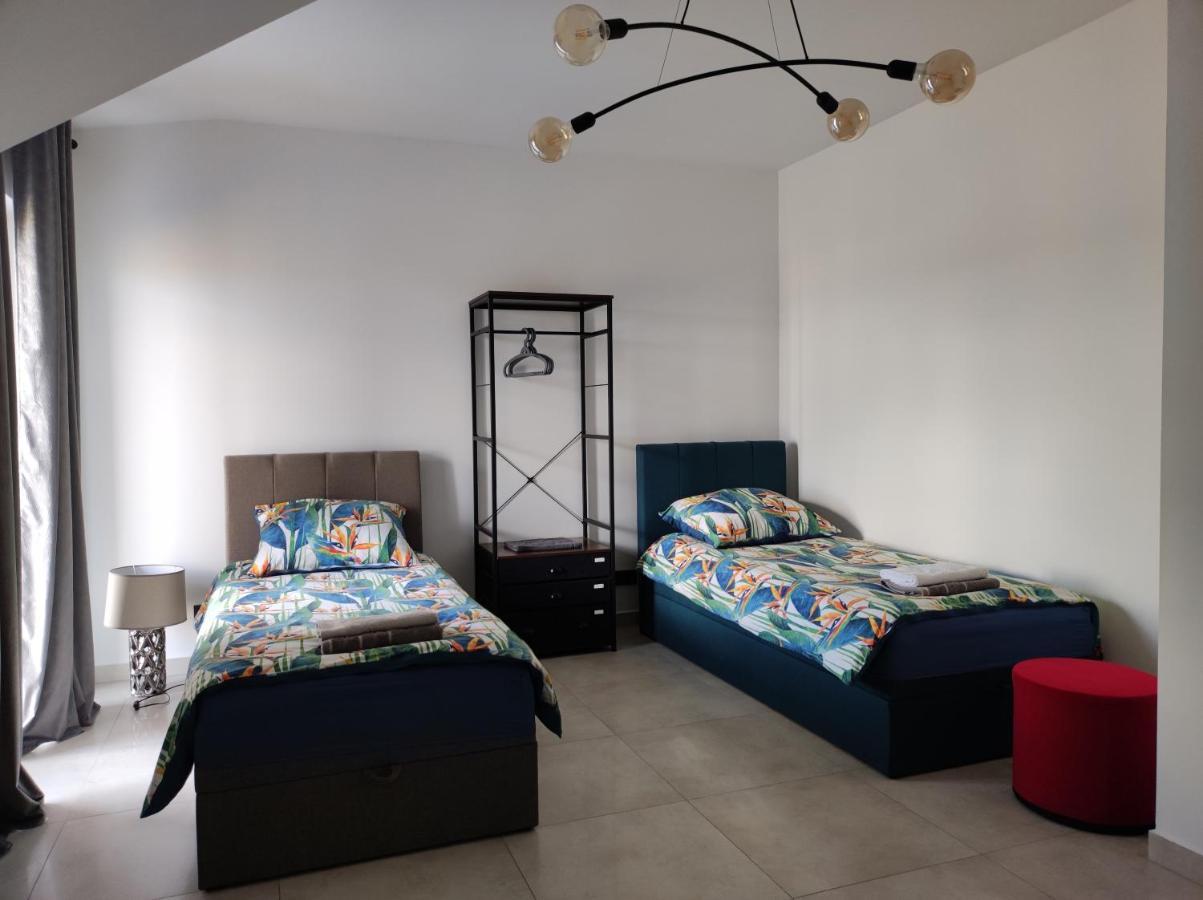 Dom Na Wylacznosc Przy Prostej, Z Ogrodkiem I Parkingiem Faktury Vat Apartment *