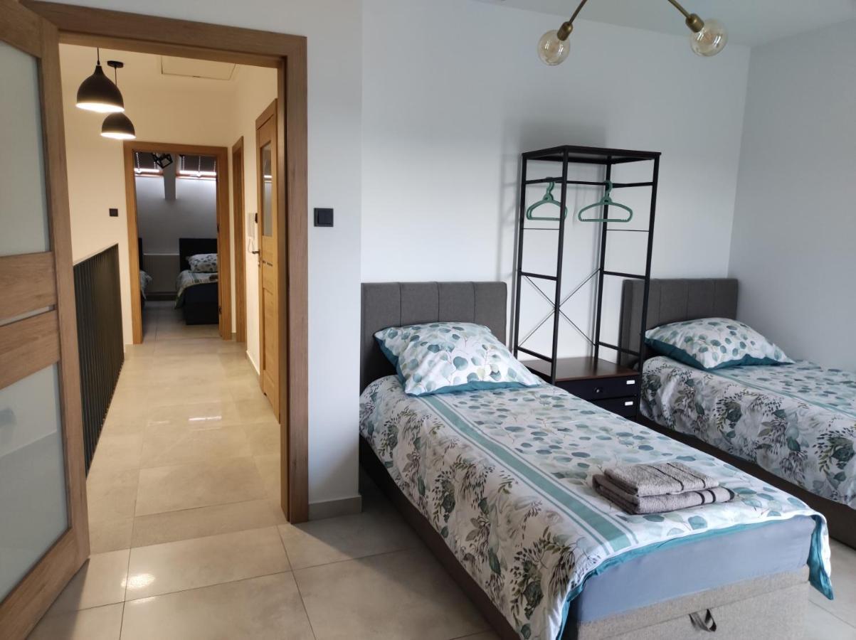 Apartment Dom Na Wylacznosc Przy Prostej, Z Ogrodkiem I Parkingiem Faktury Vat *